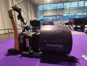 Autonomiczne wózki widłowe transportujące belki